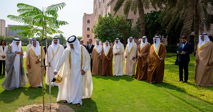 HRH the Crown Prince and Prime Minister plants a tree in commemoration of National Tree Week